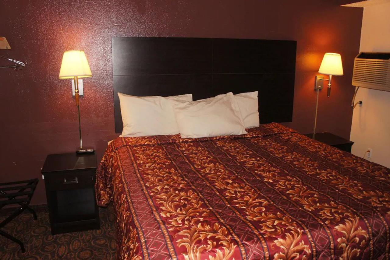 Econo Lodge Waite Park Eksteriør billede